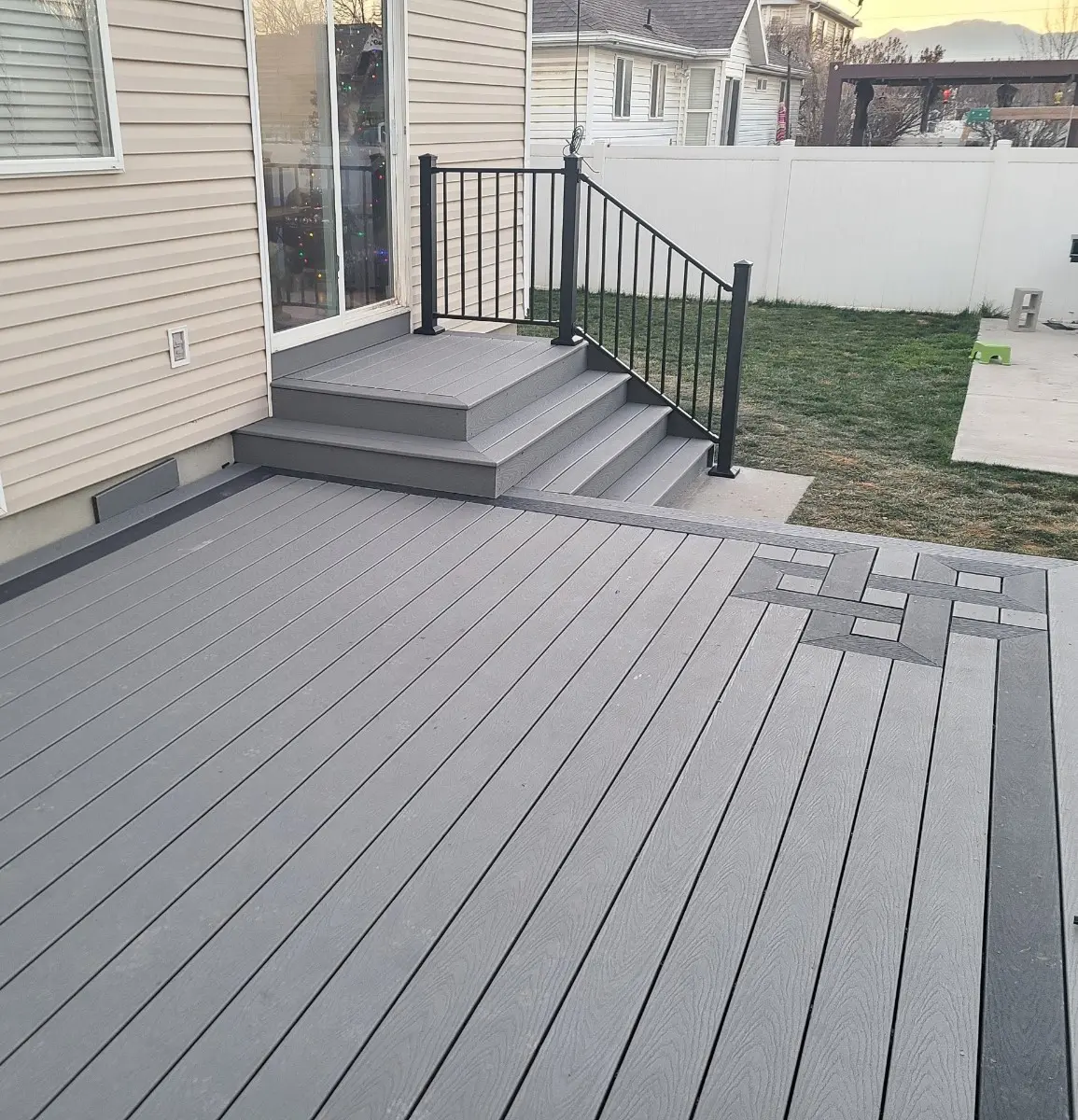 Tres Select Pebble Grey w- Winchester Grey Design