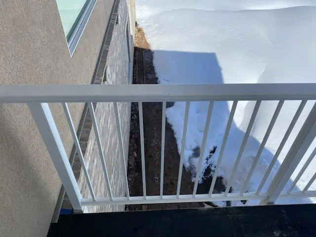 aluminum white railing 2