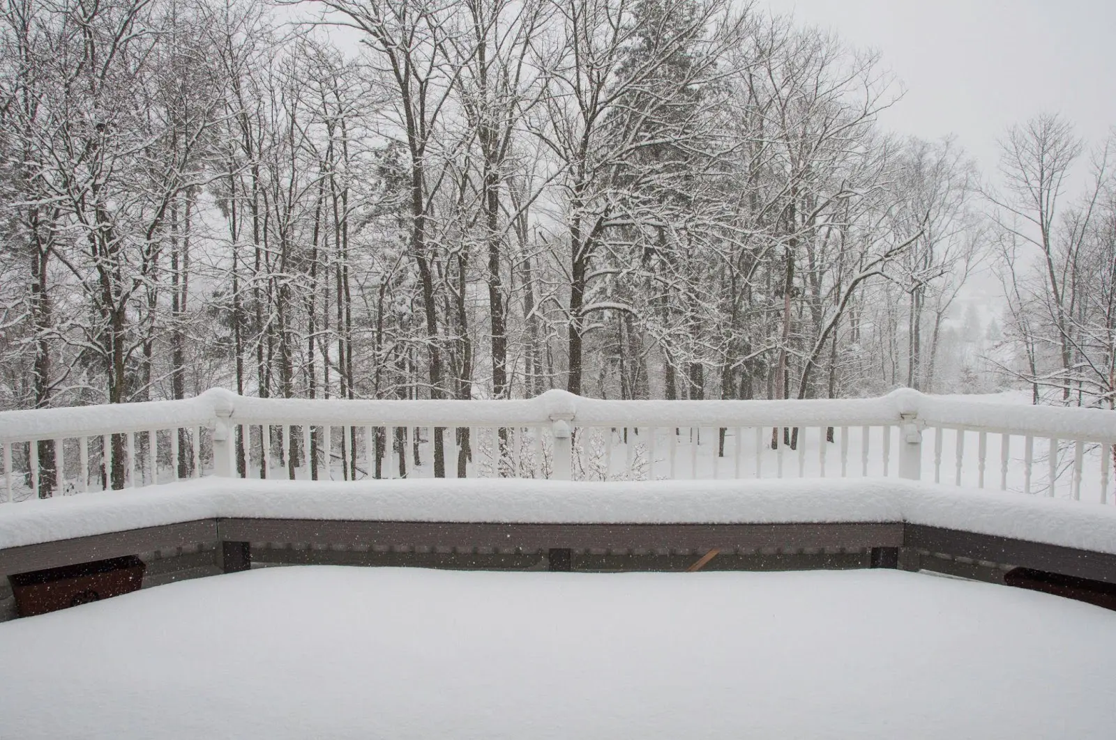 How to Remove Snow from Trex Decking (Safely)