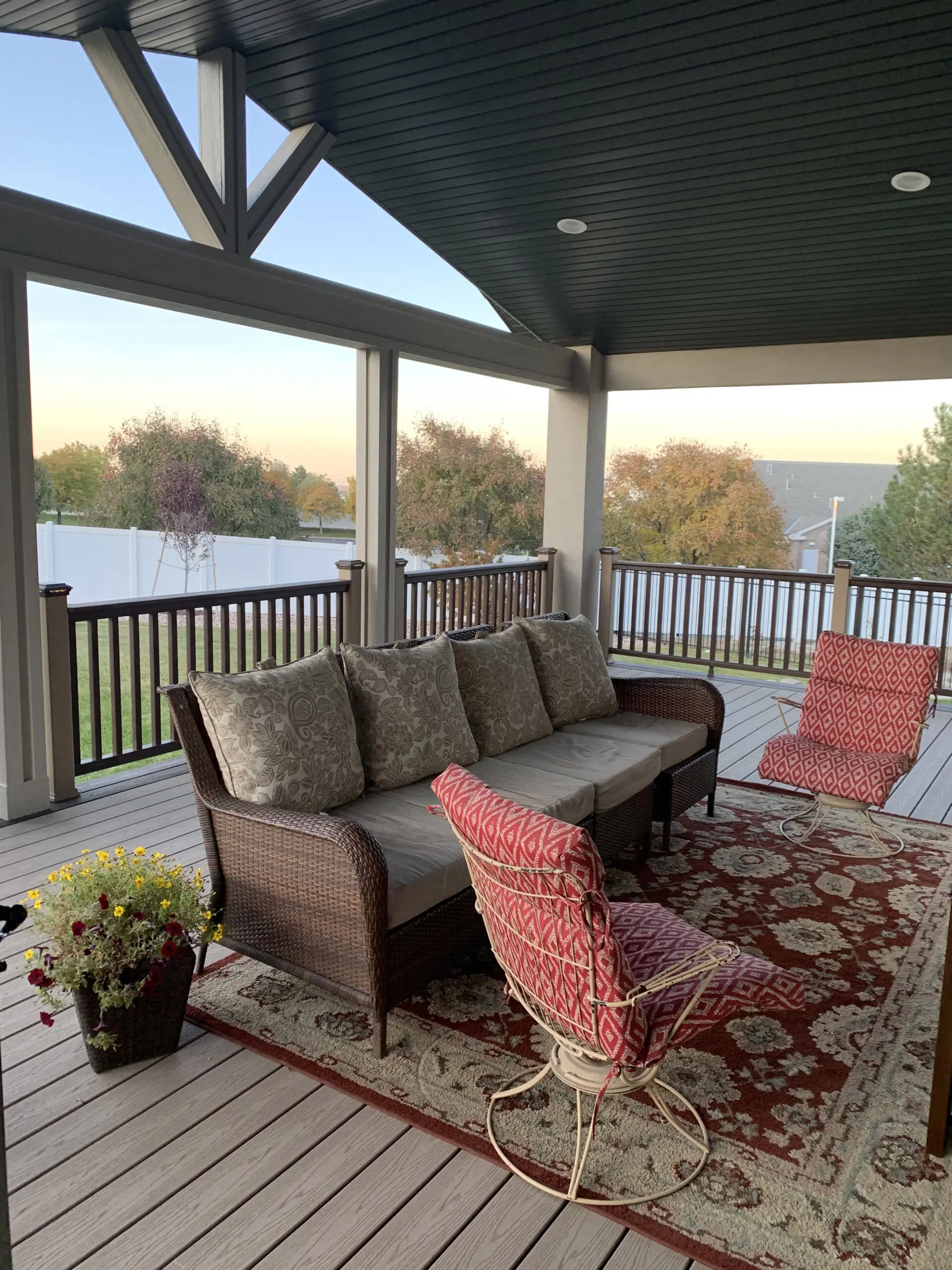 Throwing a Party? Here Are Some Great Deck Safety Tips!