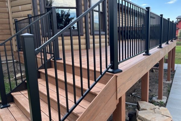 Transform your deck with the installation of safe and sleek Cinch Deck Railing in Utah. Contact Blackrock Decks today for an estimate!