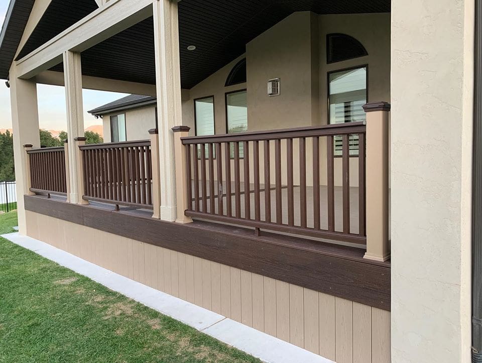 Trex Transcend composite deck railing that runs along the length of a house 